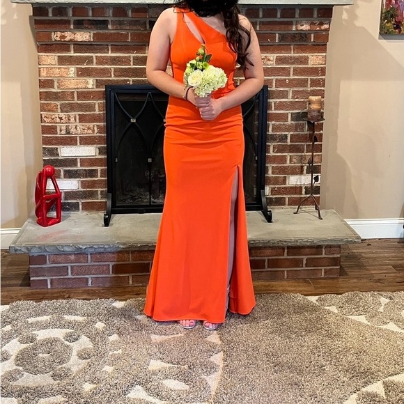 Aqua Brand One Shoulder Full Length Prom Gown/Prom Dress - Picture 3 of 13